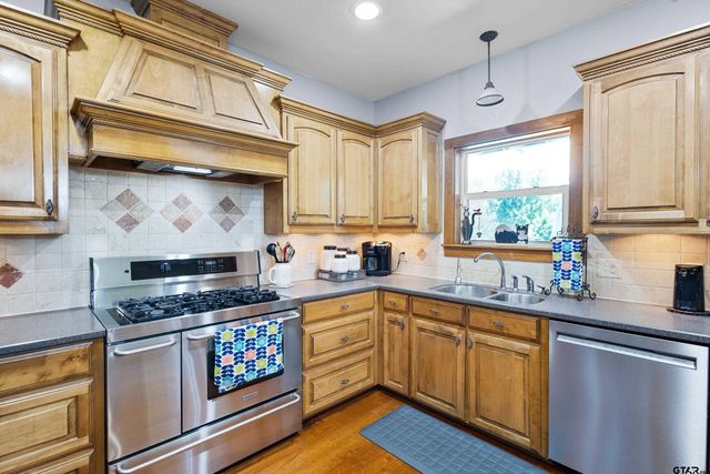 5884 FM 1650, Gilmer, TX 75645