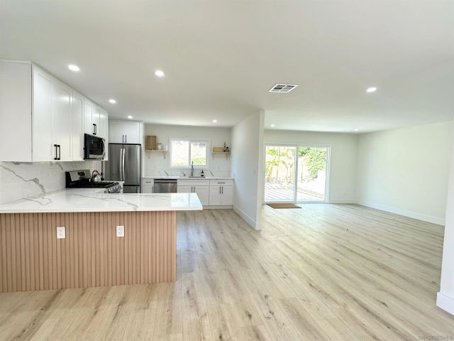 7462 Hanford Pl, San Diego, CA 92111