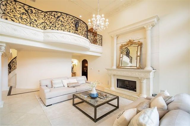 150 Crabapple Road, Manhasset, NY 11030