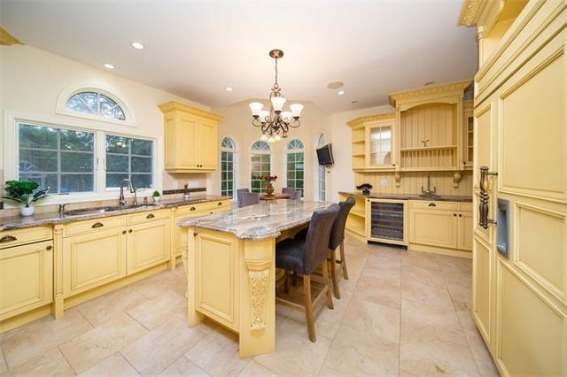 150 Crabapple Road, Manhasset, NY 11030