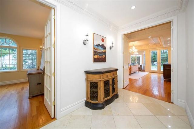 150 Crabapple Road, Manhasset, NY 11030