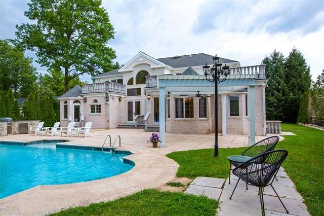150 Crabapple Road, Manhasset, NY 11030