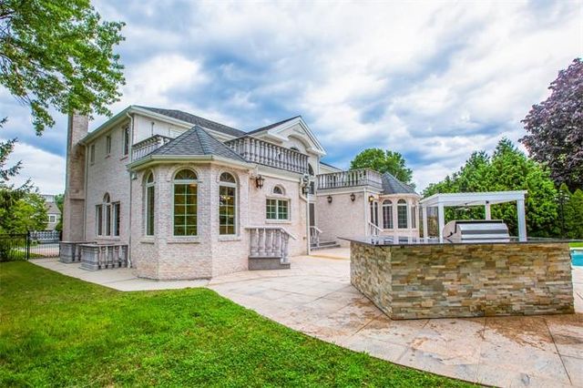 150 Crabapple Road, Manhasset, NY 11030