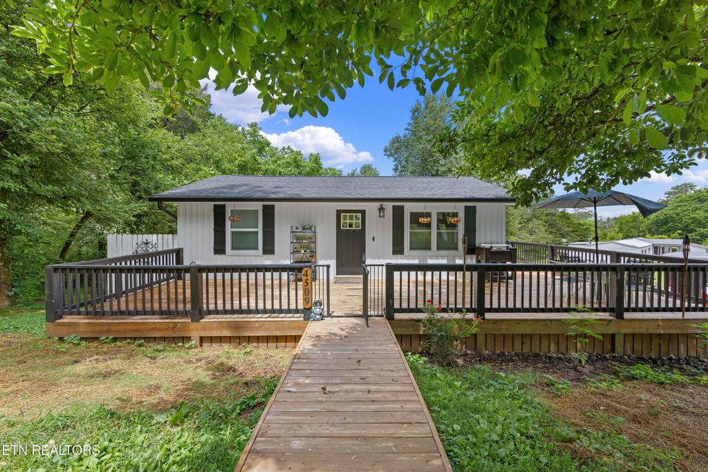4509 Lifford Lane, Corryton, TN 37721