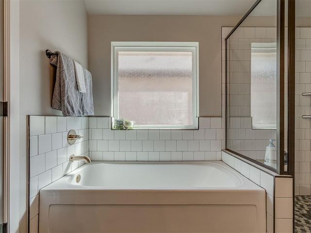 6009 Allen Scott Lane, Edmond, OK 73034