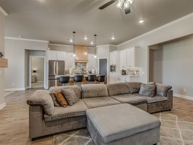 6009 Allen Scott Lane, Edmond, OK 73034