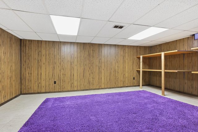 119 Sheffield, Saline, MI 48176