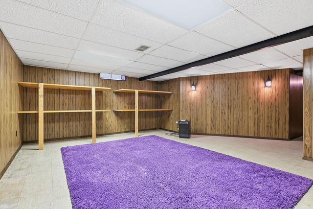 119 Sheffield, Saline, MI 48176