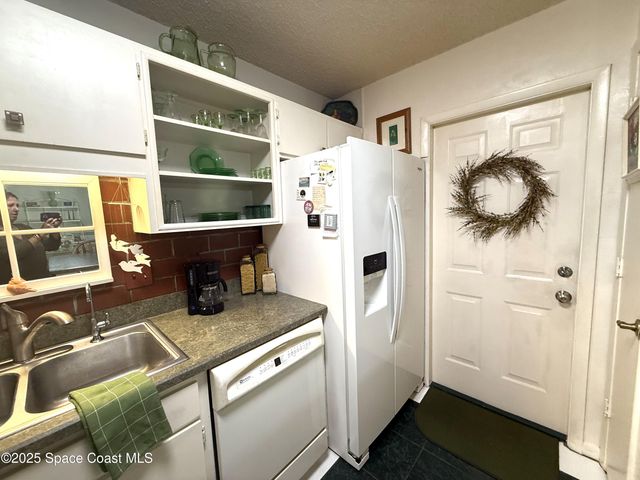 2313 Manor Drive NE, Palm Bay, FL 32905