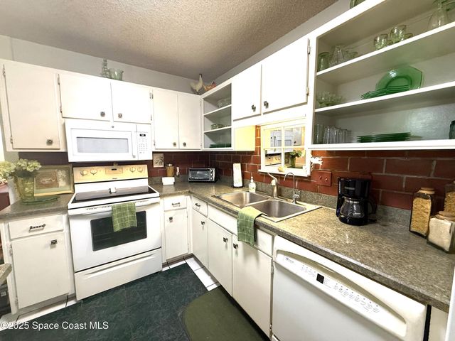 2313 Manor Drive NE, Palm Bay, FL 32905