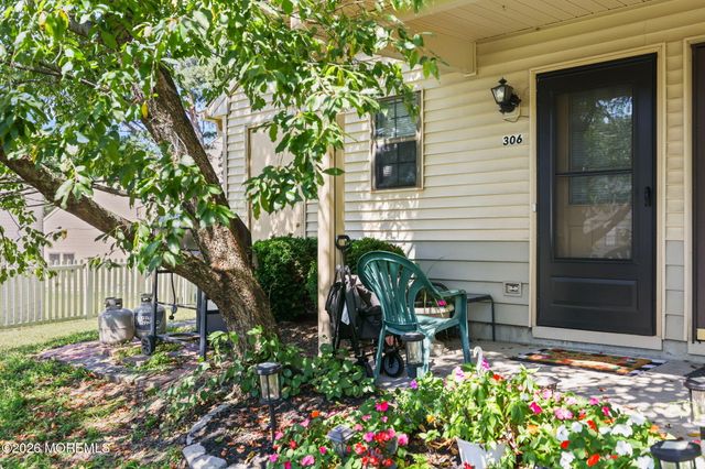 306 Tiger Lilly Court, Jackson, NJ 08527
