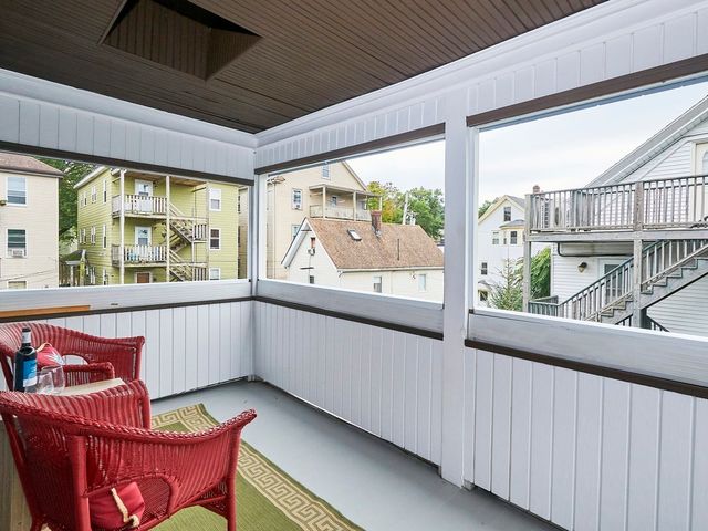 12 White Ave 3, Brookline, MA 02467