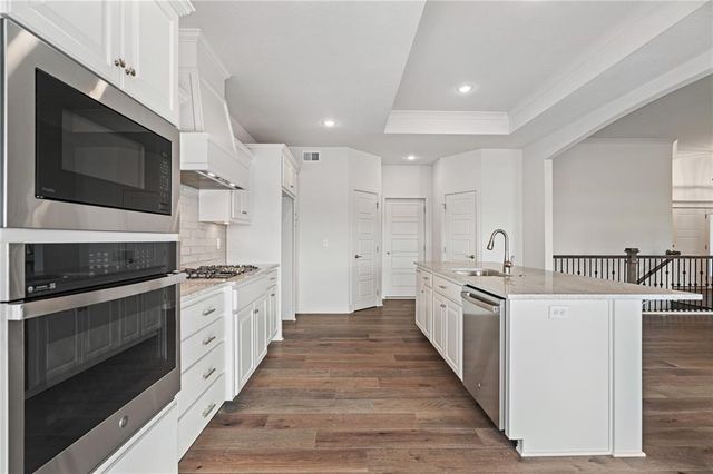 7009 NE 102nd Court, Kansas City, MO 64156