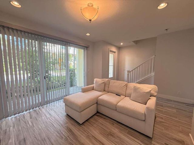 5348 Sagan Lane, Palm Beach Gardens, FL 33418