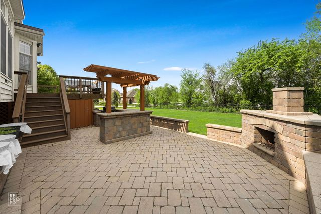 600 Willow Street, Sugar Grove, IL 60554