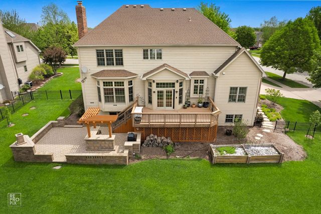 600 Willow Street, Sugar Grove, IL 60554