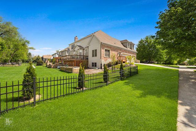 600 Willow Street, Sugar Grove, IL 60554