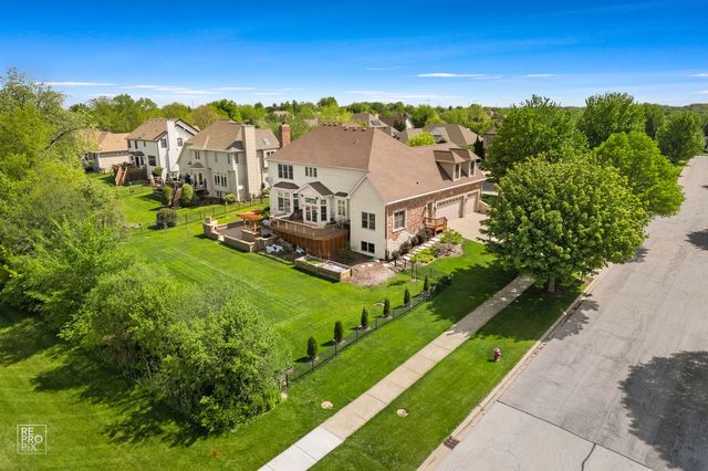 600 Willow Street, Sugar Grove, IL 60554