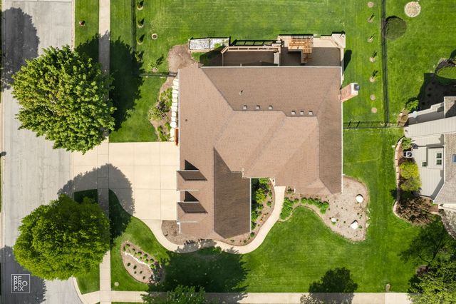 600 Willow Street, Sugar Grove, IL 60554