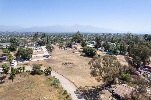1390 Prospect, Pomona, CA 91766