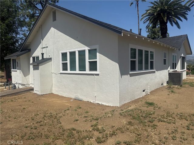 1390 Prospect, Pomona, CA 91766