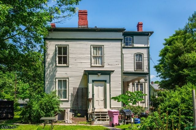 520 Third St, Belvidere Twp., NJ 07823