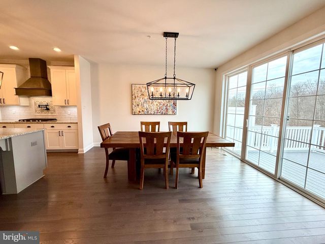 48 HUNTERS LN, Glen Mills, PA 19342