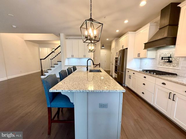 48 HUNTERS LN, Glen Mills, PA 19342