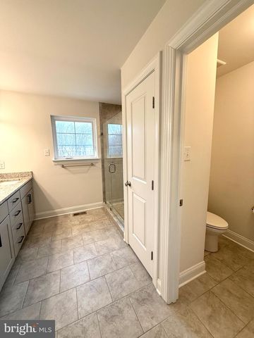 48 HUNTERS LN, Glen Mills, PA 19342