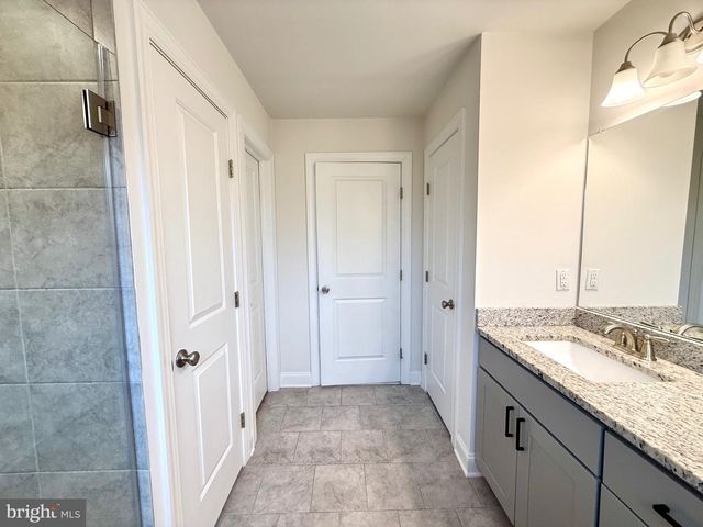 48 HUNTERS LN, Glen Mills, PA 19342