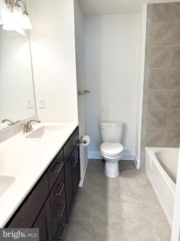 48 HUNTERS LN, Glen Mills, PA 19342