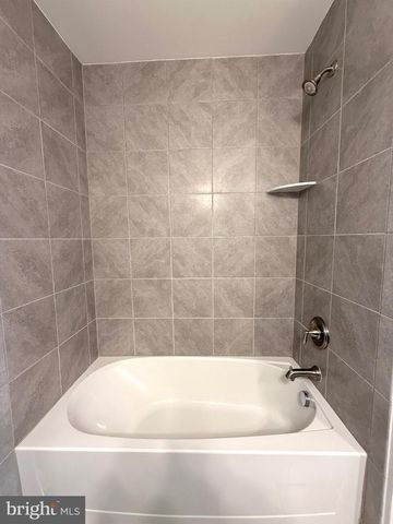 48 HUNTERS LN, Glen Mills, PA 19342