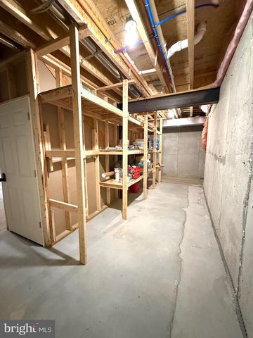 48 HUNTERS LN, Glen Mills, PA 19342