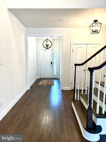 48 HUNTERS LN, Glen Mills, PA 19342