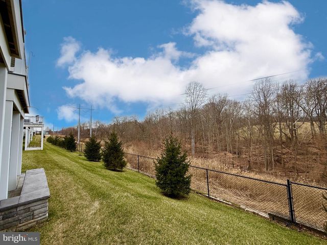48 HUNTERS LN, Glen Mills, PA 19342