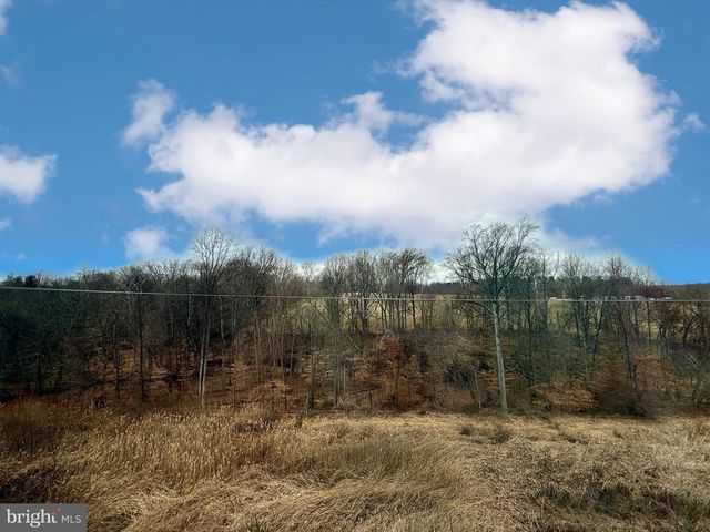 48 HUNTERS LN, Glen Mills, PA 19342