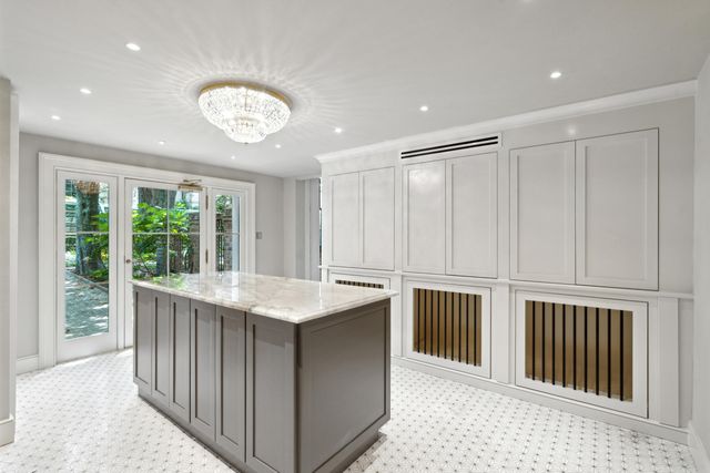 25 East Battery Street, Charleston, SC 29401