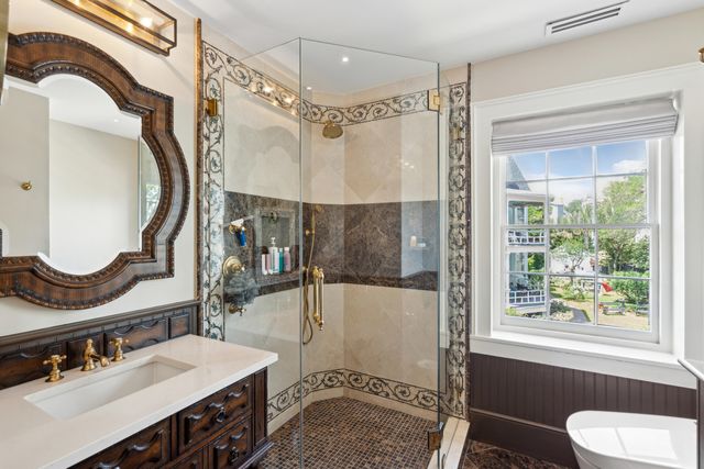 25 East Battery Street, Charleston, SC 29401