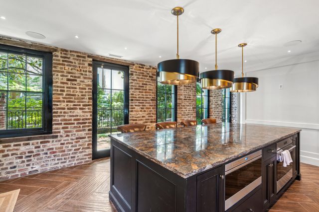 25 East Battery Street, Charleston, SC 29401