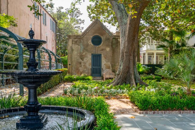 25 East Battery Street, Charleston, SC 29401