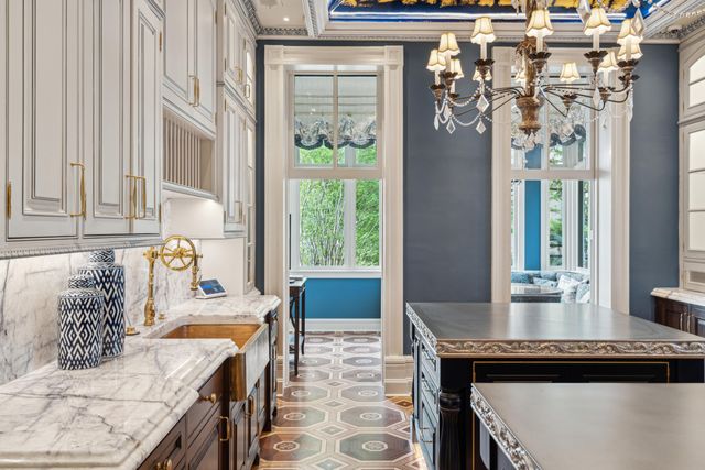 25 East Battery Street, Charleston, SC 29401