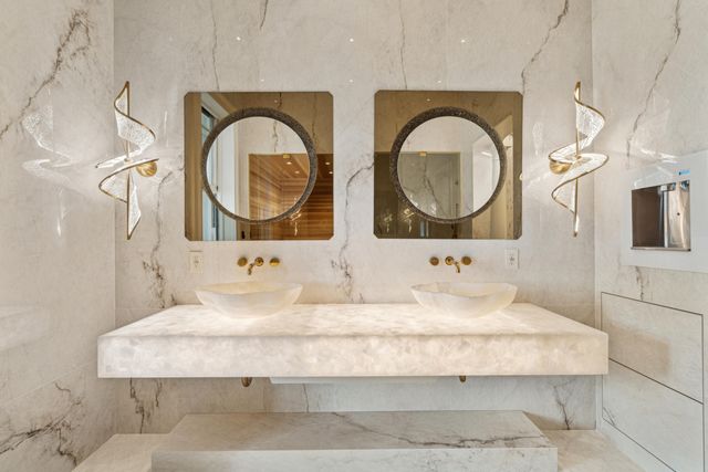 25 East Battery Street, Charleston, SC 29401