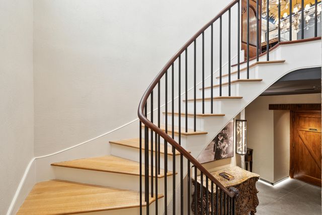 25 East Battery Street, Charleston, SC 29401