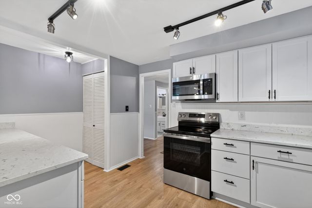 1550 W 72nd Street, Indianapolis, IN 46260