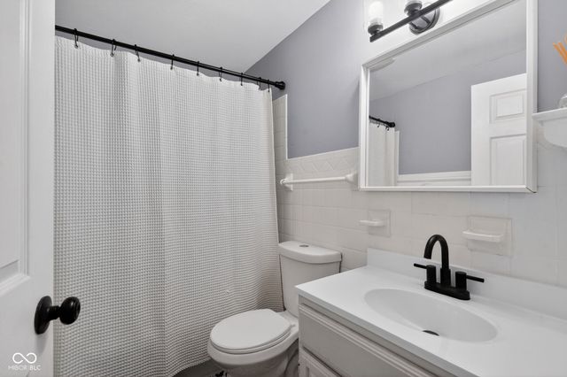 1550 W 72nd Street, Indianapolis, IN 46260