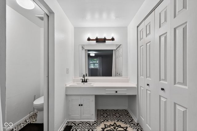 1550 W 72nd Street, Indianapolis, IN 46260