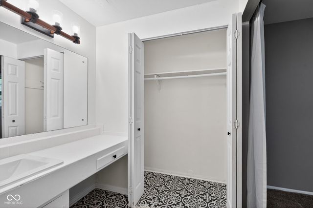 1550 W 72nd Street, Indianapolis, IN 46260