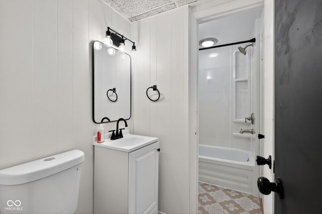 1550 W 72nd Street, Indianapolis, IN 46260