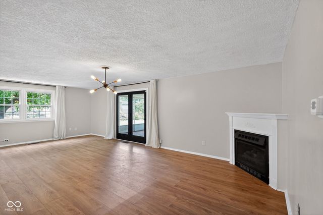 1550 W 72nd Street, Indianapolis, IN 46260