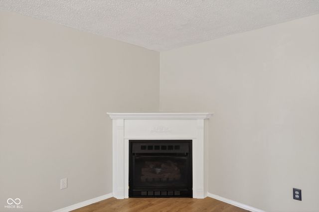 1550 W 72nd Street, Indianapolis, IN 46260